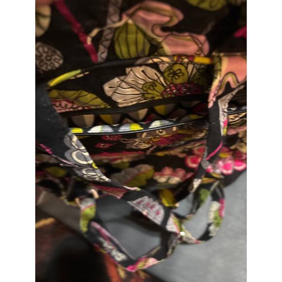 Beautiful Vera Bradley medium Moon Blooms Quilted Backpack. Lightweight, durable - Picture 2 of 5